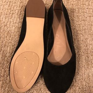 Caslon Black Flats